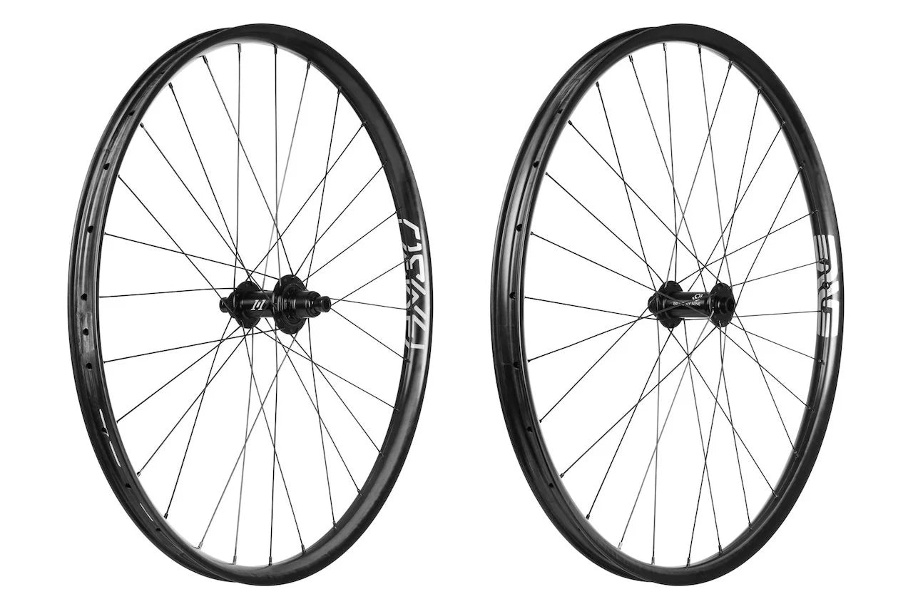 ENVE AM30 Carbon Tubeless Mountain Bike Wheel Set (29")